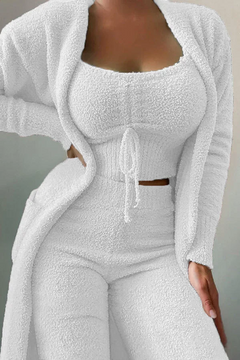 White / S